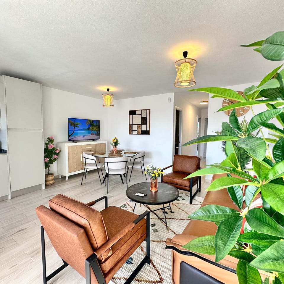 (NEW) Beachside apartment - Calahonda Beach Apartment in Sitio de Calahonda