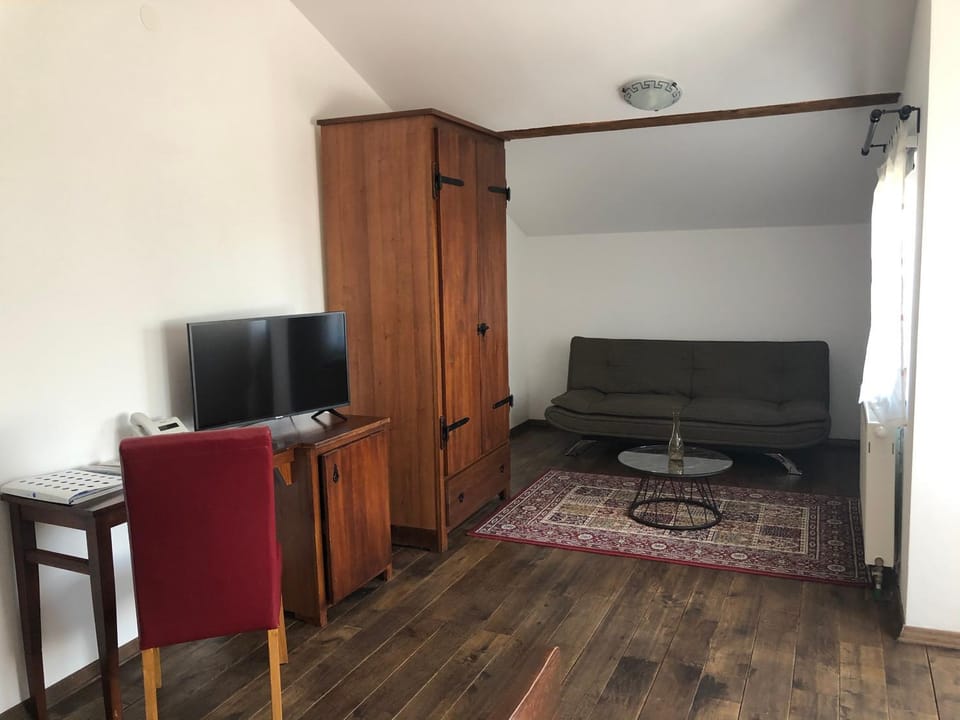 TV and multimedia, Seating area