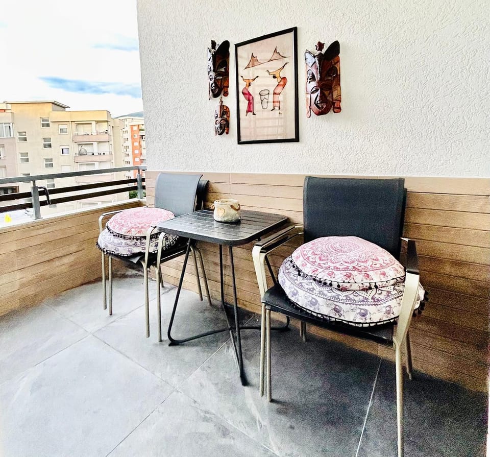 Chic Riverview Apartment Apartment in North Macedonia