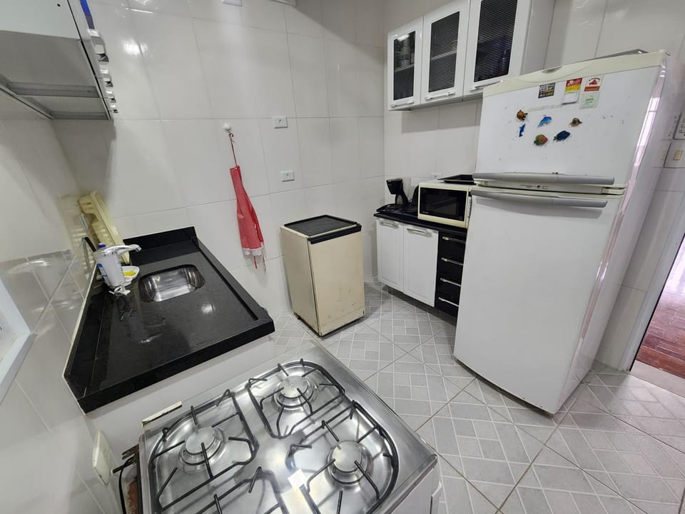 Kitchen or kitchenette, oven, stove