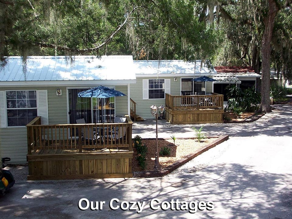 Riverside Lodge Resort Campground/ 
RV Resort in Florida