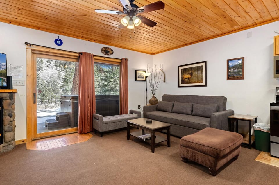 Bugle Pointe B16 by Estes Park Condos Apartment in Estes Park