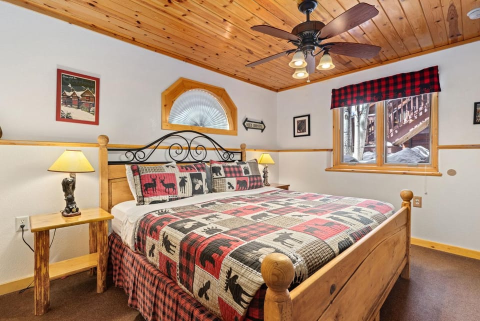 Bugle Pointe B16 by Estes Park Condos Apartment in Estes Park