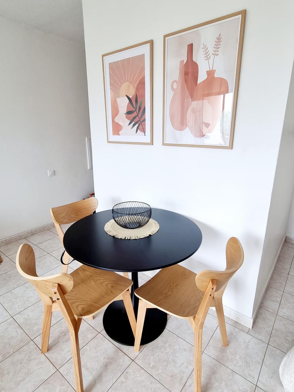 Seating area, Dining area