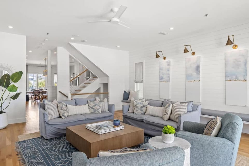 Laguna Loafin' House in Laguna Beach