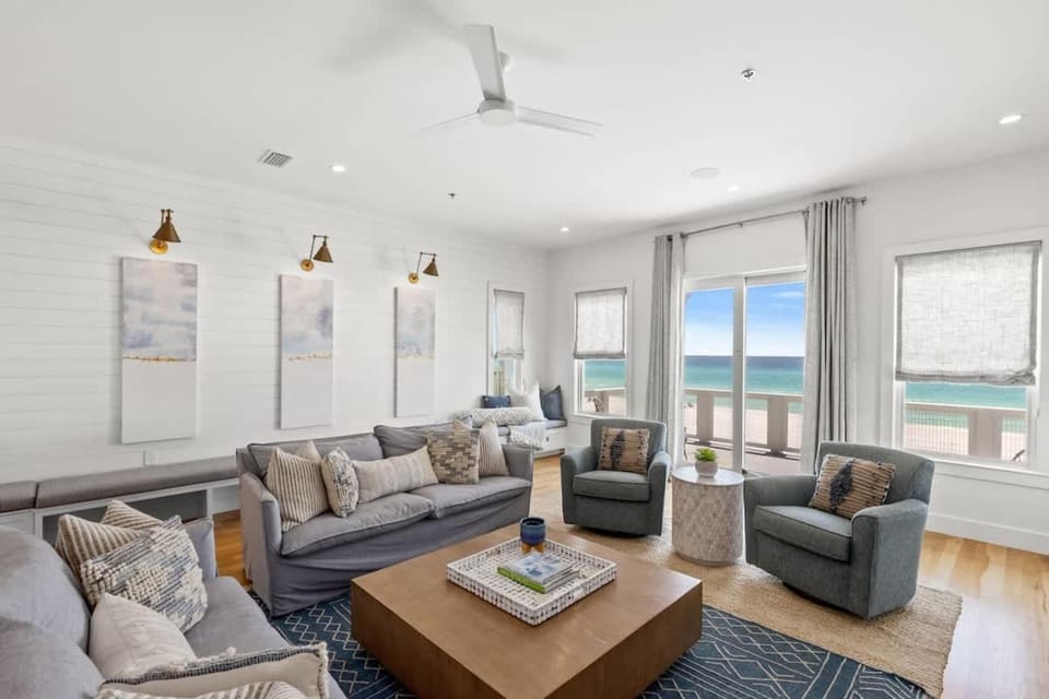 Laguna Loafin' House in Laguna Beach