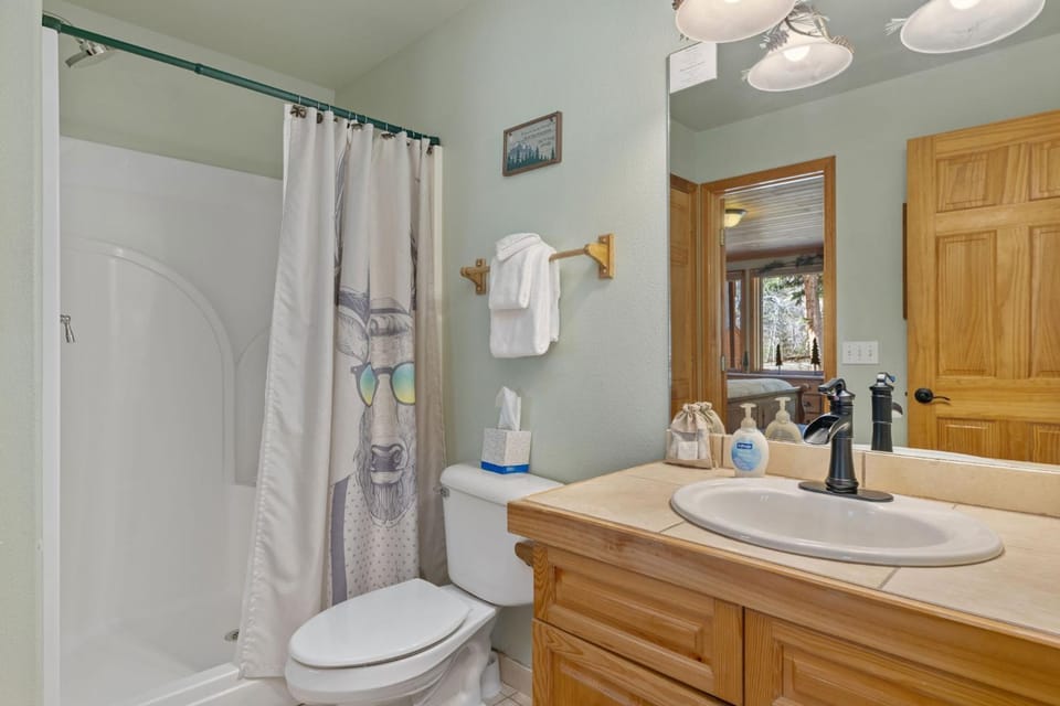 Creekside Suites 22 by Estes Park Condos Apartment in Estes Park