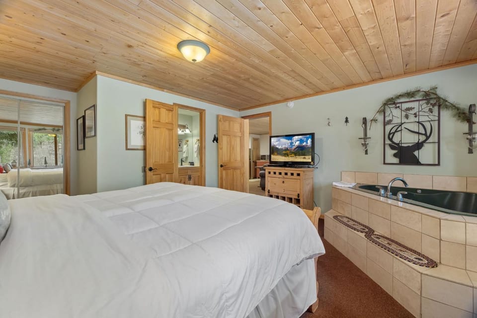 Creekside Suites 22 by Estes Park Condos Apartment in Estes Park