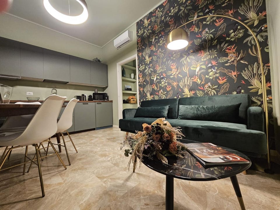 Living room, Seating area, Dining area