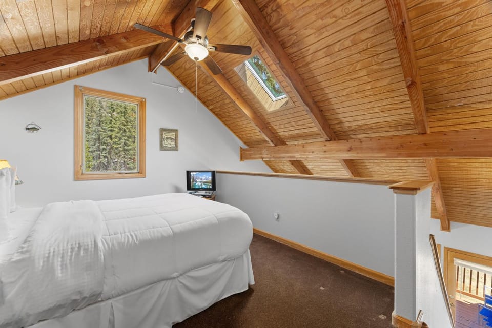 Creekside Suites 18 by Estes Park Condos Apartment in Estes Park