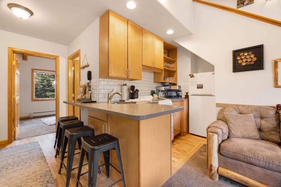 Creekside Suites 19 by Estes Park Condos Apartment in Estes Park