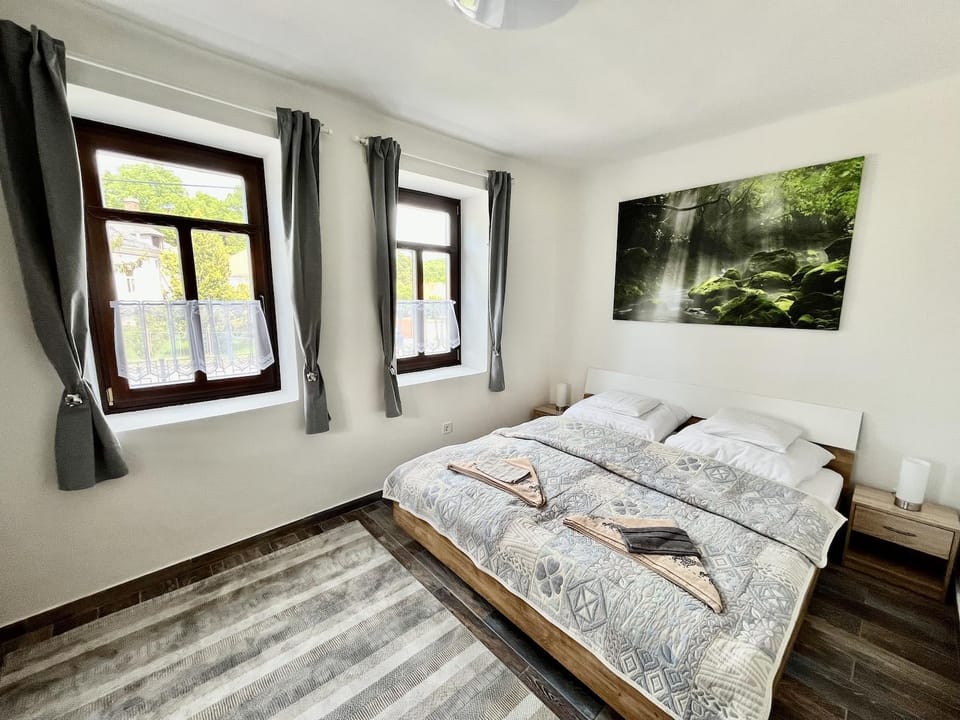 Bed, Bedroom