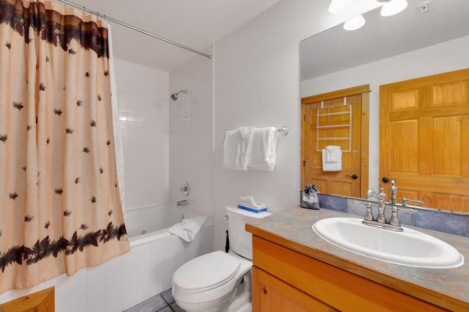Bugle Pointe B23 by Estes Park Condos Apartment in Estes Park