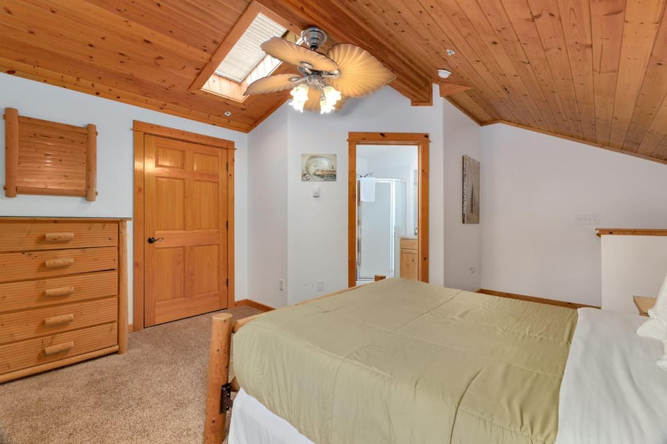 Bugle Pointe B23 by Estes Park Condos Apartment in Estes Park