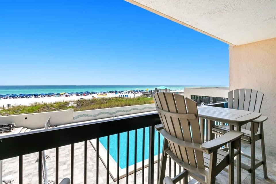 SunDestin Resort Unit 0202 House in Destin