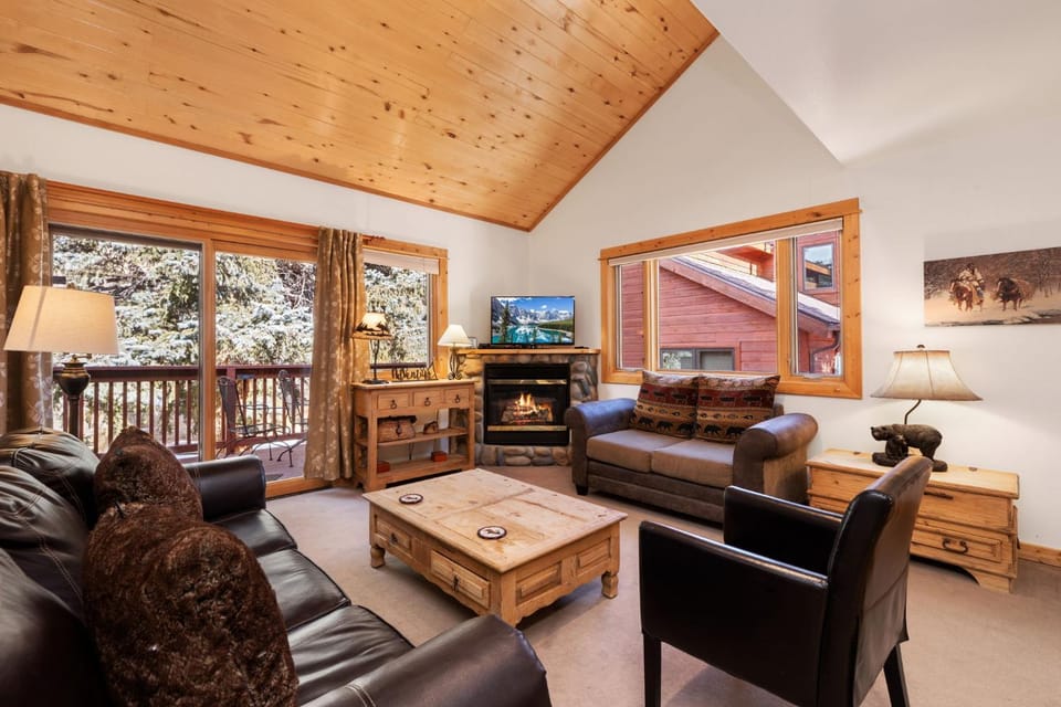 Bugle Pointe A08 by Estes Park Condos Apartment in Estes Park