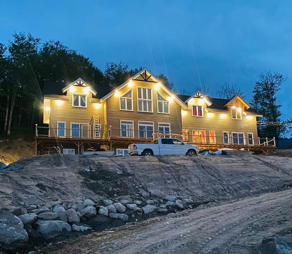 Chalet Mont Édouard de 4 unités Apartment in L'Anse-Saint-Jean