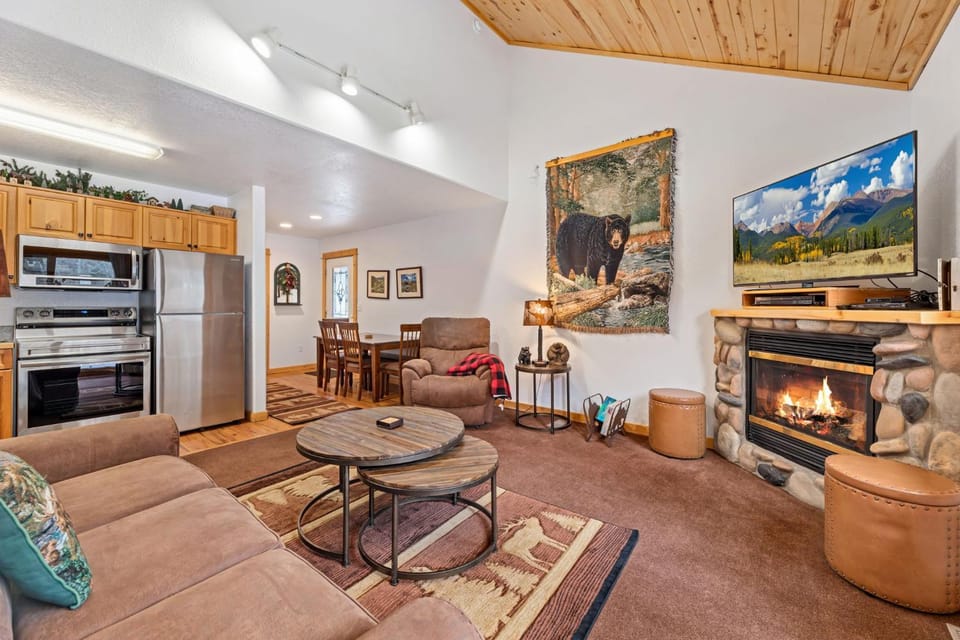 Bugle Pointe A10 by Estes Park Condos Apartment in Estes Park