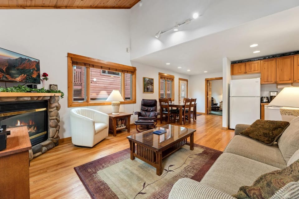 Bugle Pointe A11 by Estes Park Condos Apartment in Estes Park