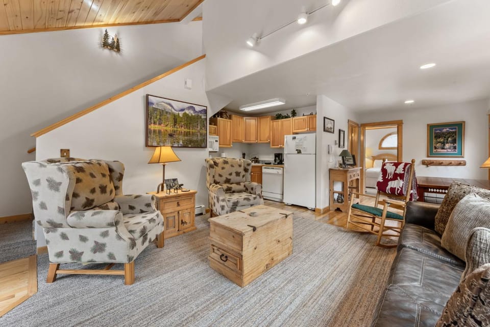 Bugle Pointe A12 by Estes Park Condos Apartment in Estes Park