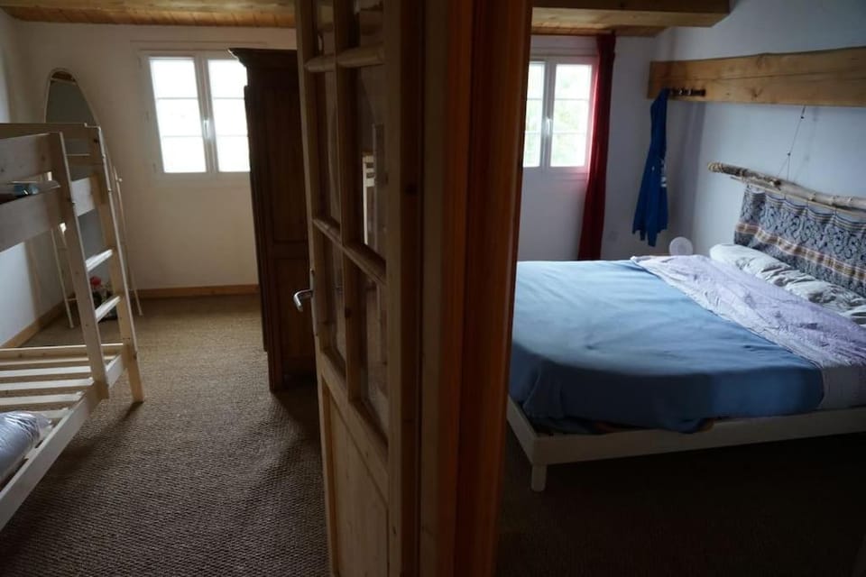 Bed, Photo of the whole room, Bedroom, bunk bed