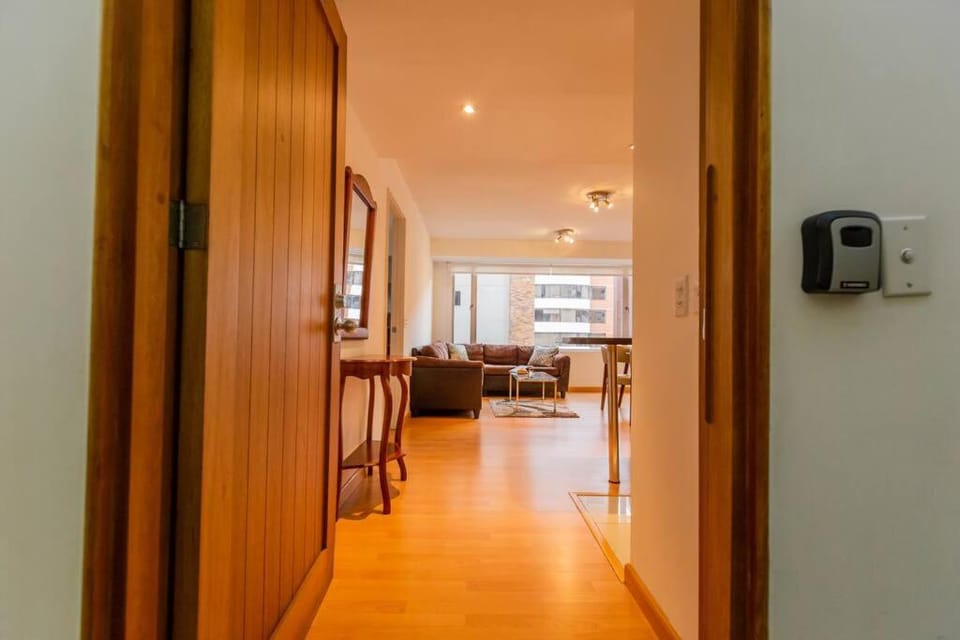 Oasis Suite Rep Salvador Apartment in Quito