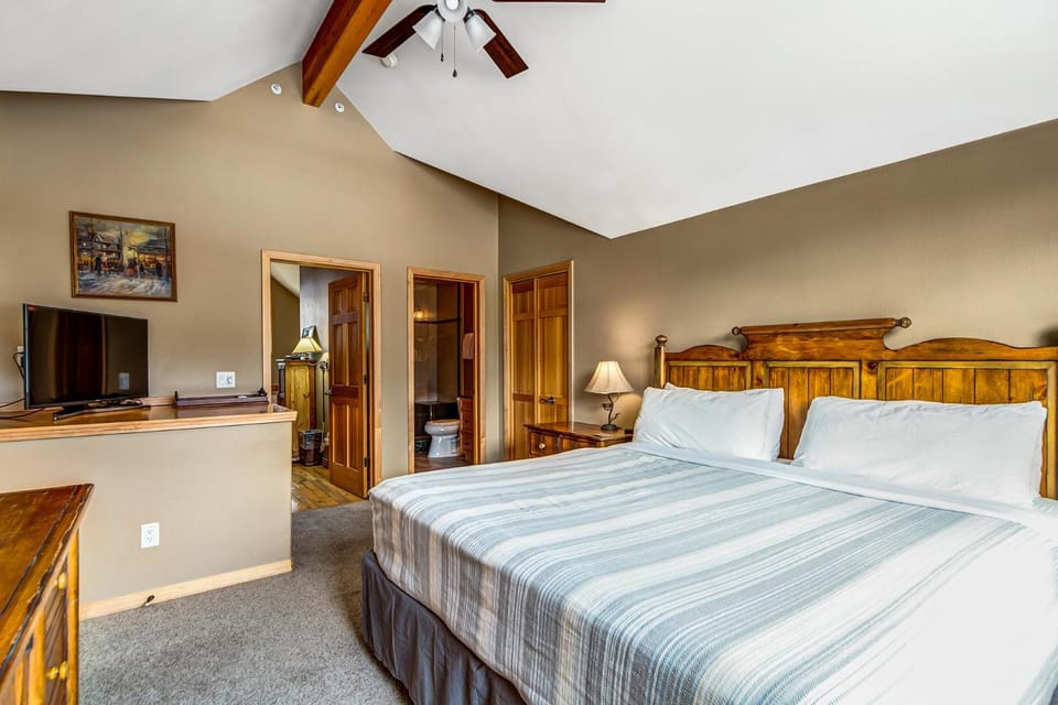 Corral 201S by Great Western Lodging Apartment in Breckenridge