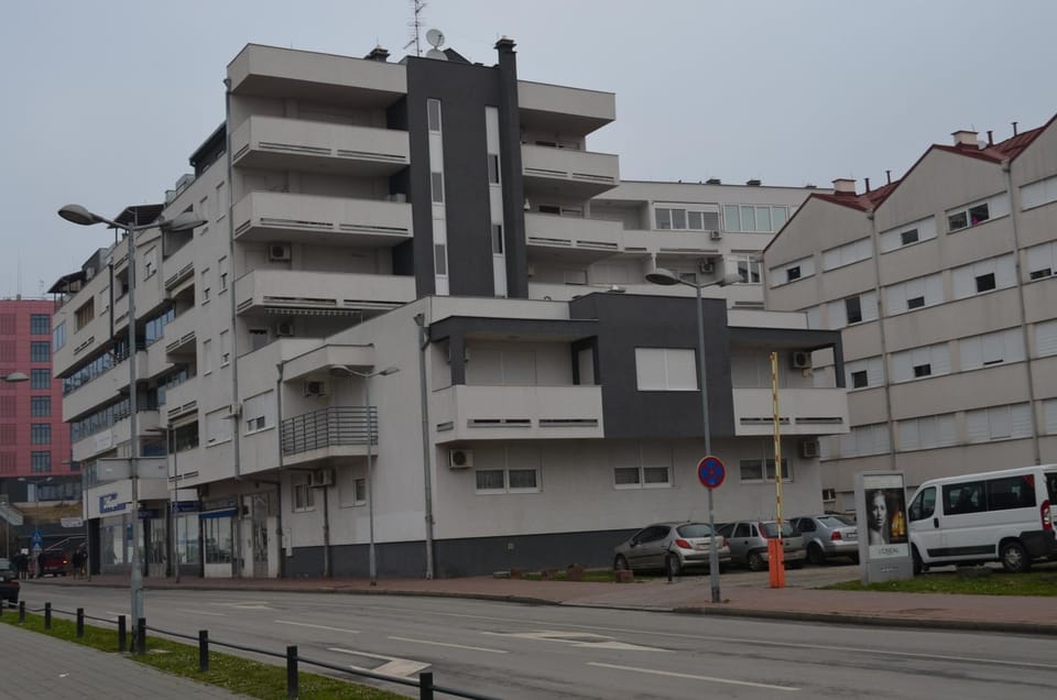 Facade/entrance