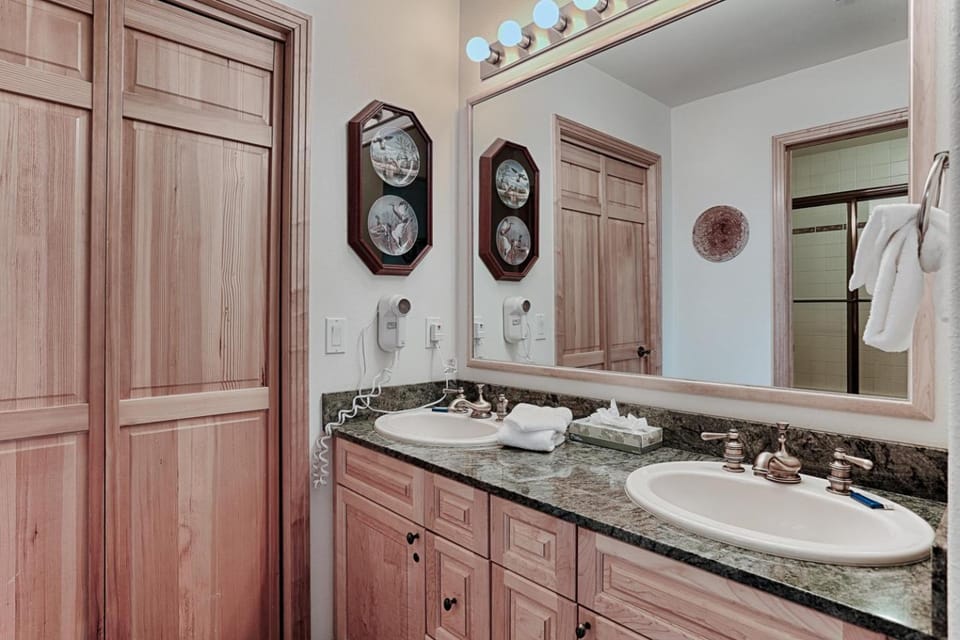 Corral 208W by Great Western Lodging Apartment in Breckenridge