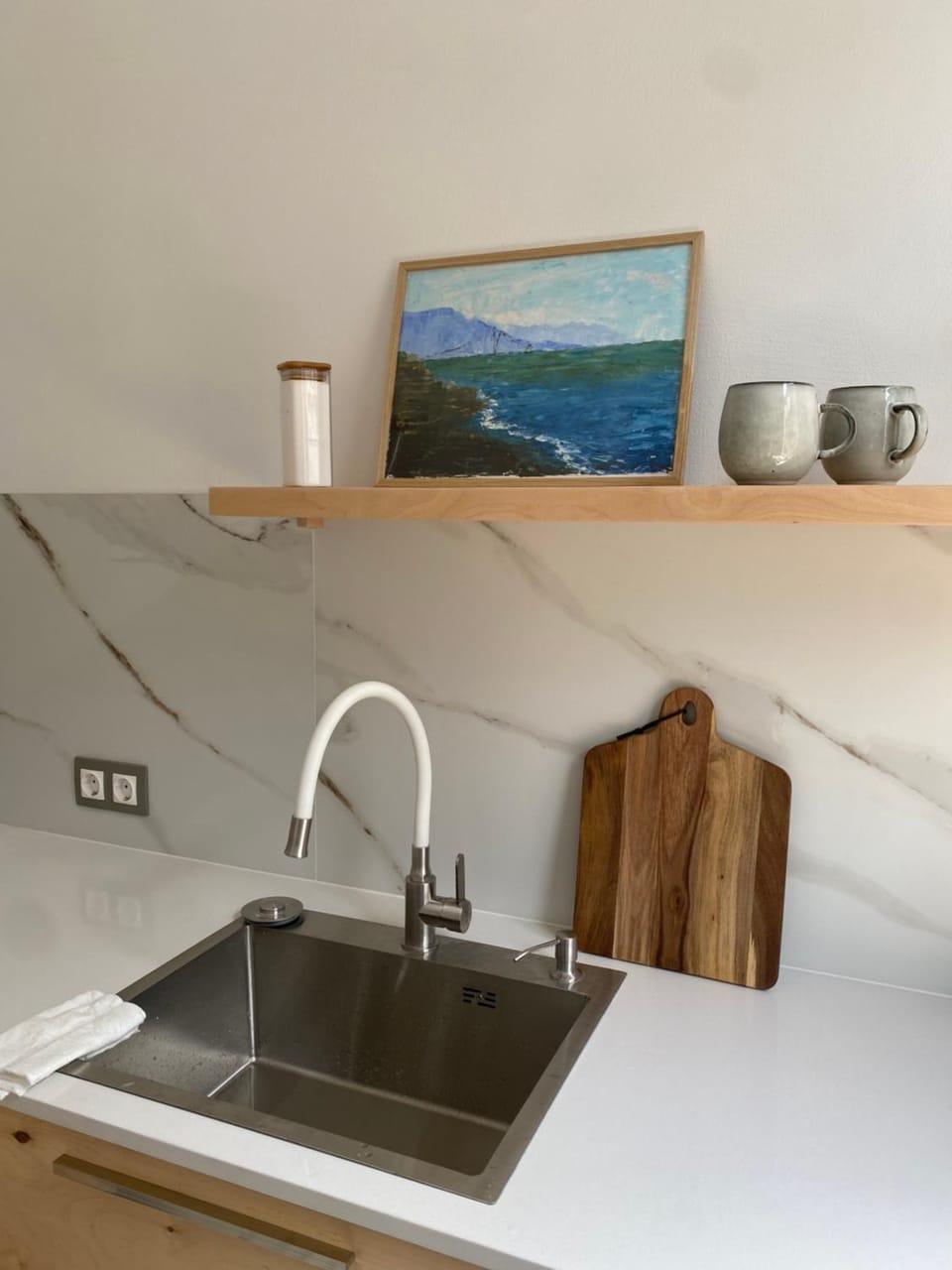 Kitchen or kitchenette