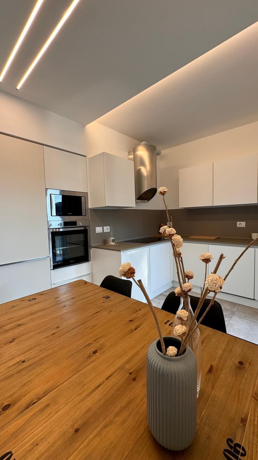 Kitchen or kitchenette, Dining area, pet friendly