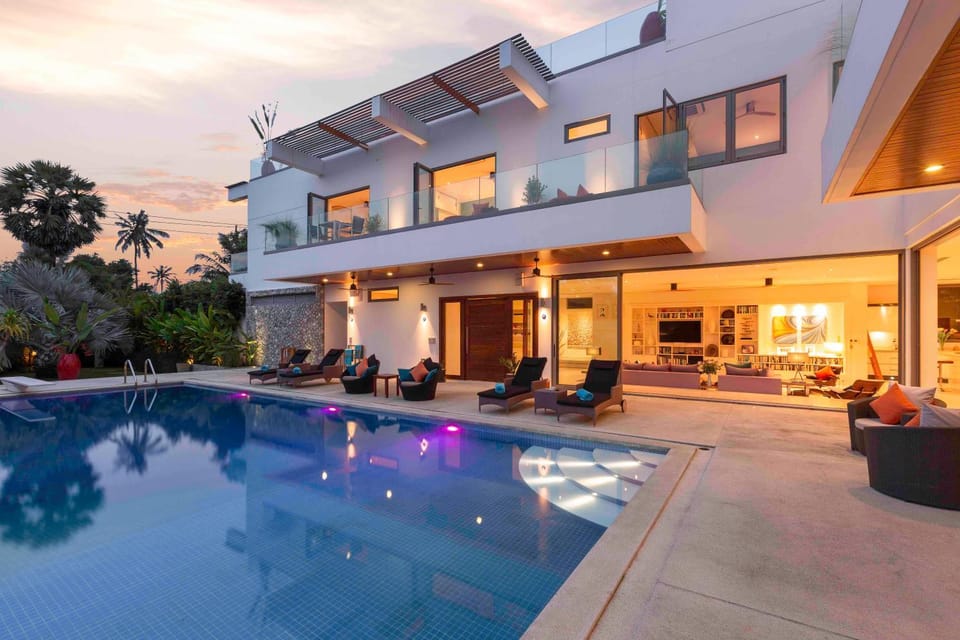 Villa White Skies Villa in Khok Kloi