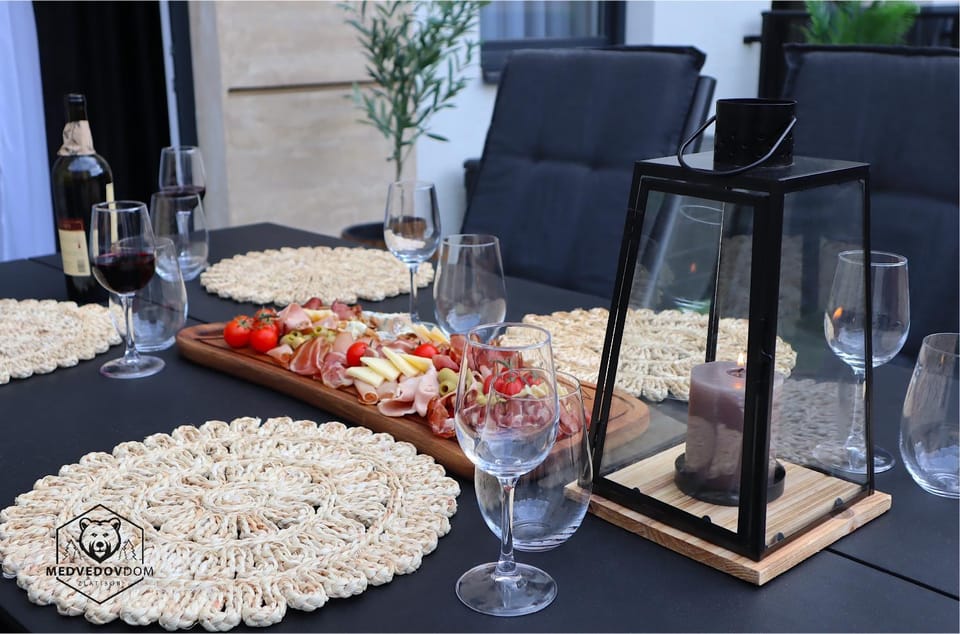 Balcony/Terrace, Food and drinks, Food