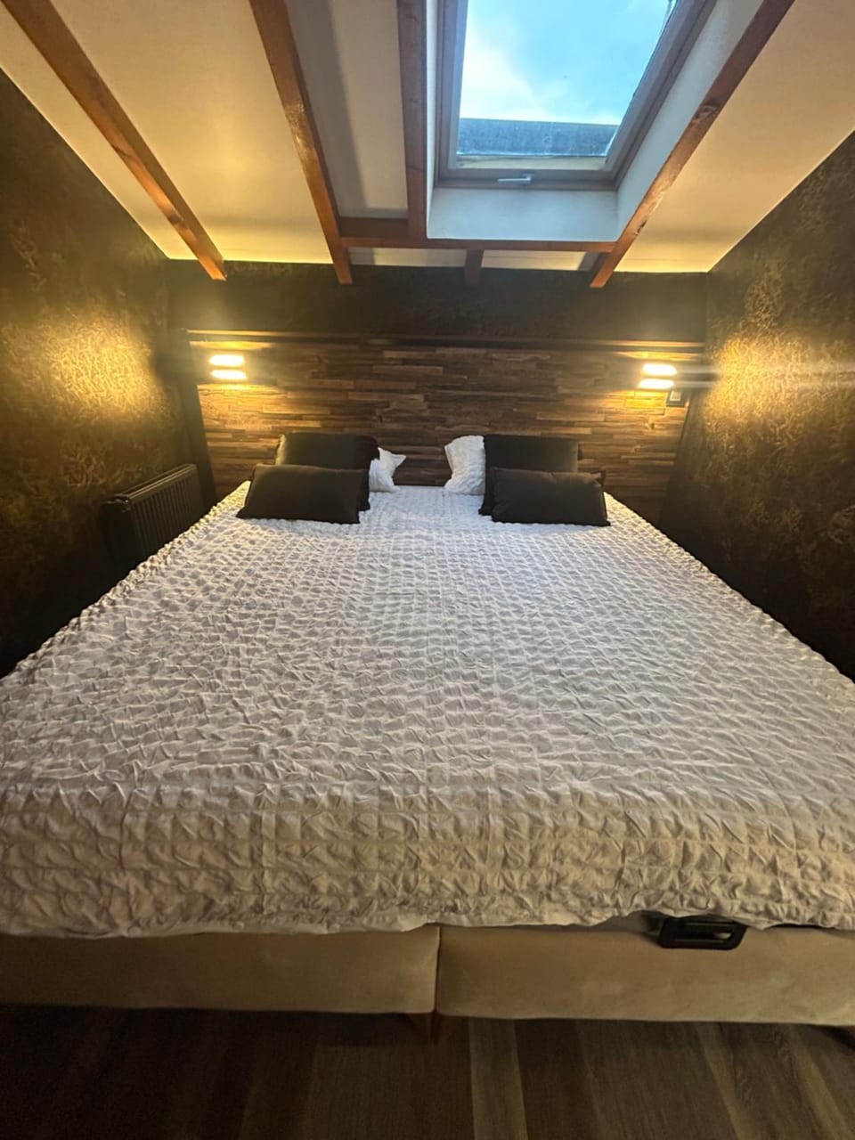 Appart hôtel le 8 La Suite - parking gratuit - Apartment in Bourgogne-Franche-Comté