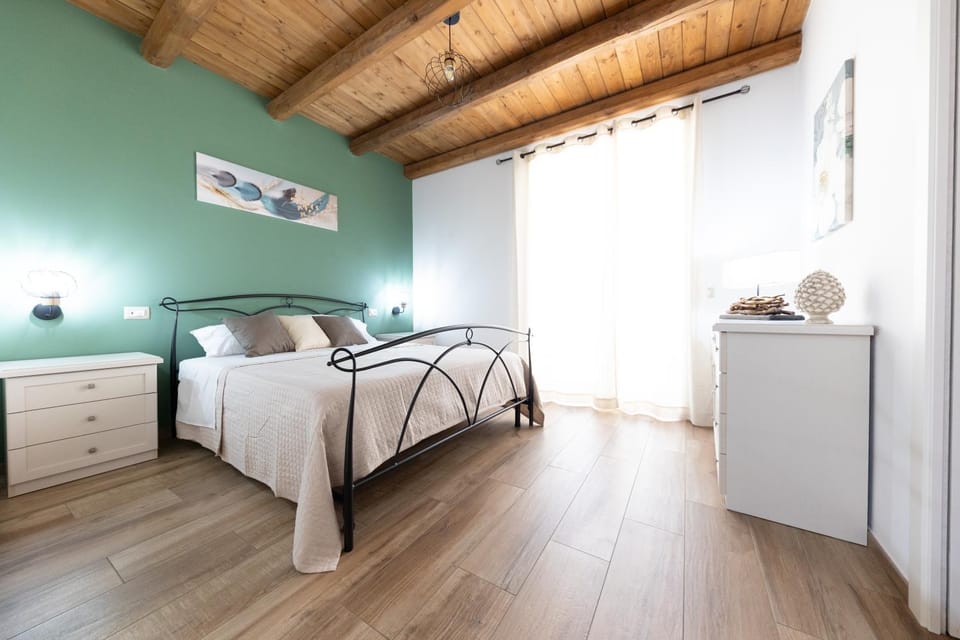 Bed, wardrobe