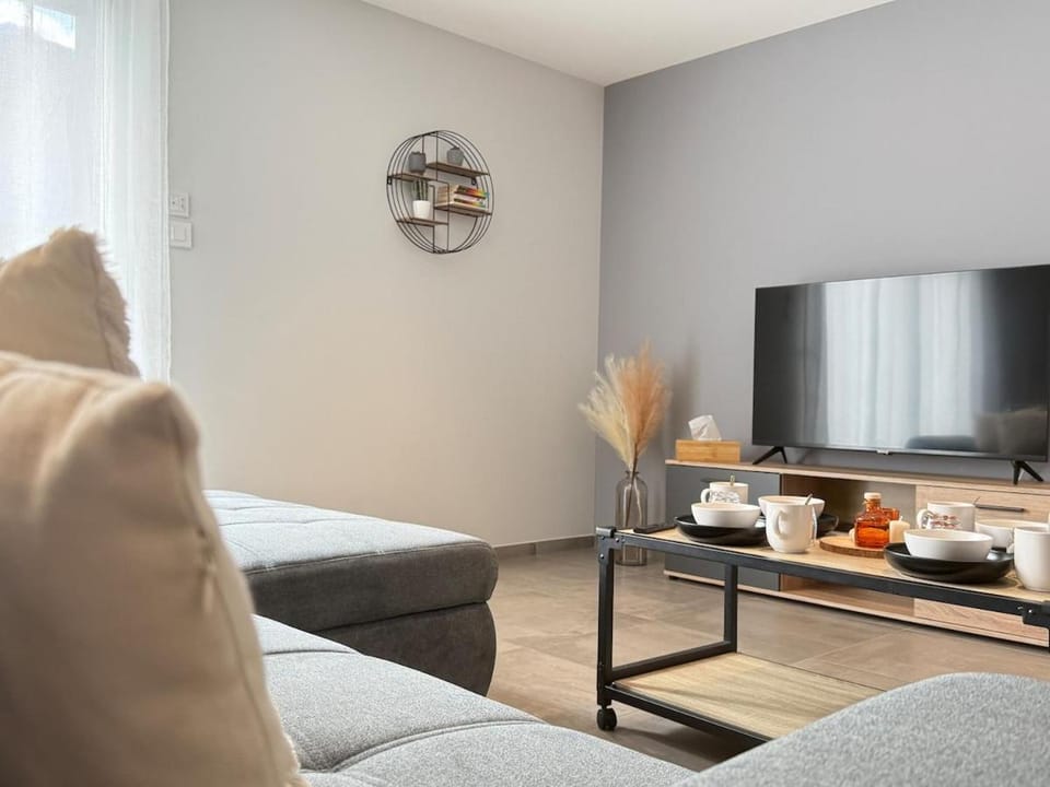 TV and multimedia, Seating area