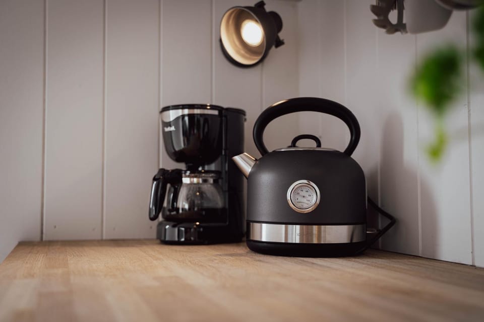 Coffee/tea facilities, Kitchen or kitchenette