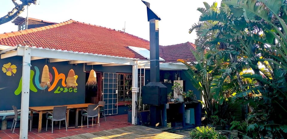 Property building, Patio, Spring, BBQ facilities, Garden