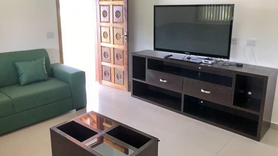 Communal lounge/ TV room, TV and multimedia, Living room