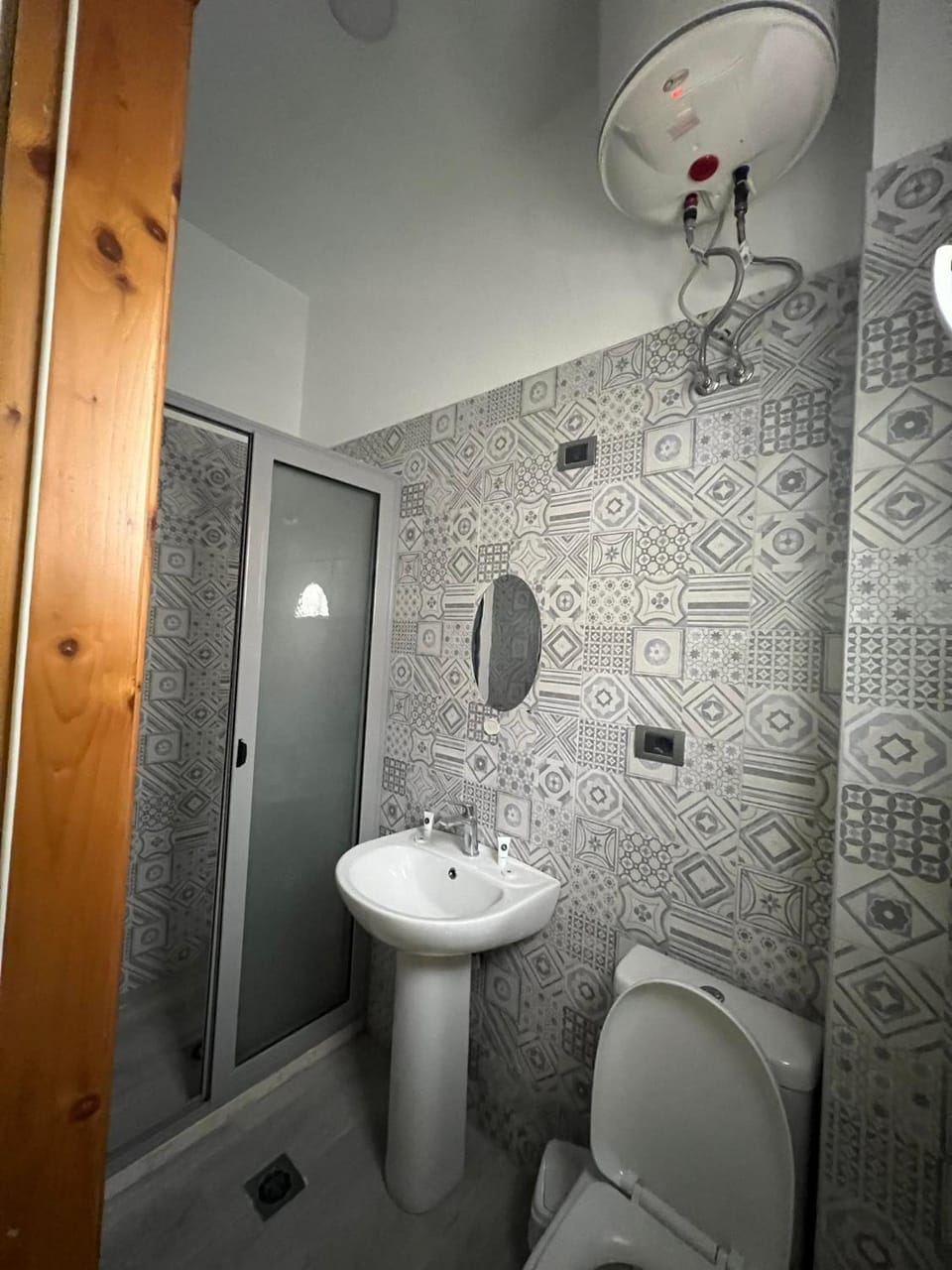 Shower, Toilet, Bathroom