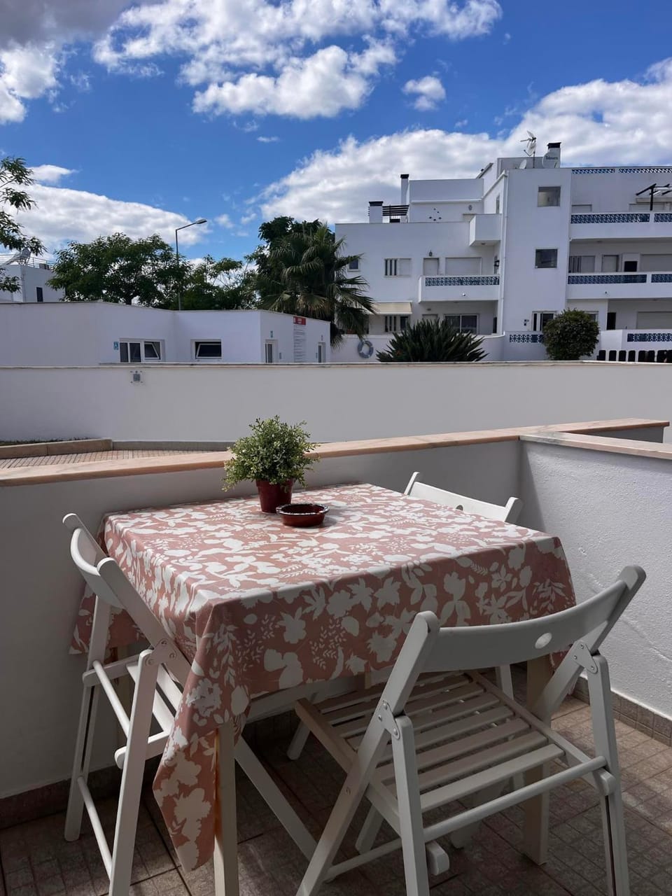 Property building, Balcony/Terrace