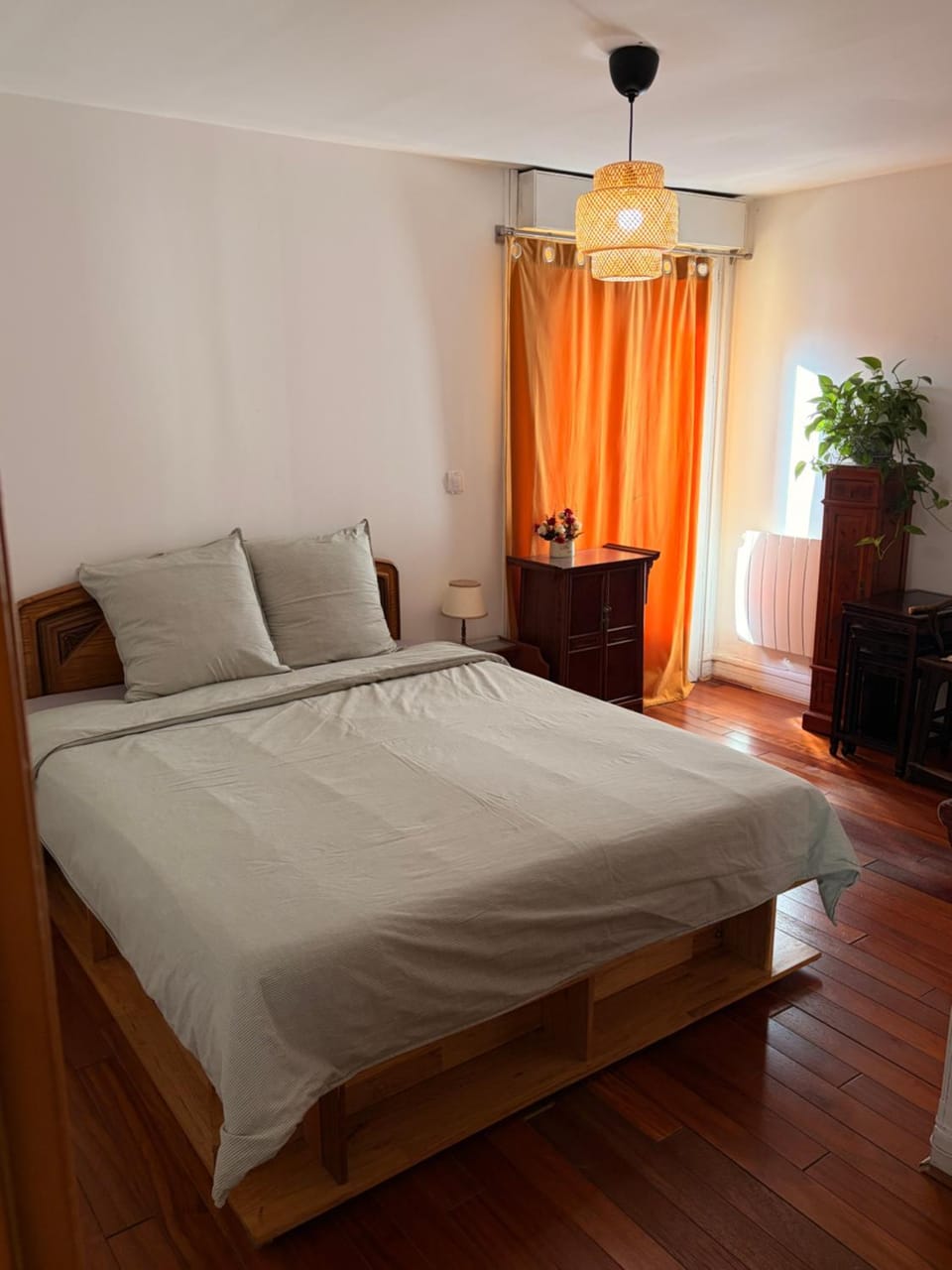 Grand Appartement F4 bien situé pour visiter Paris Apartment in Drancy
