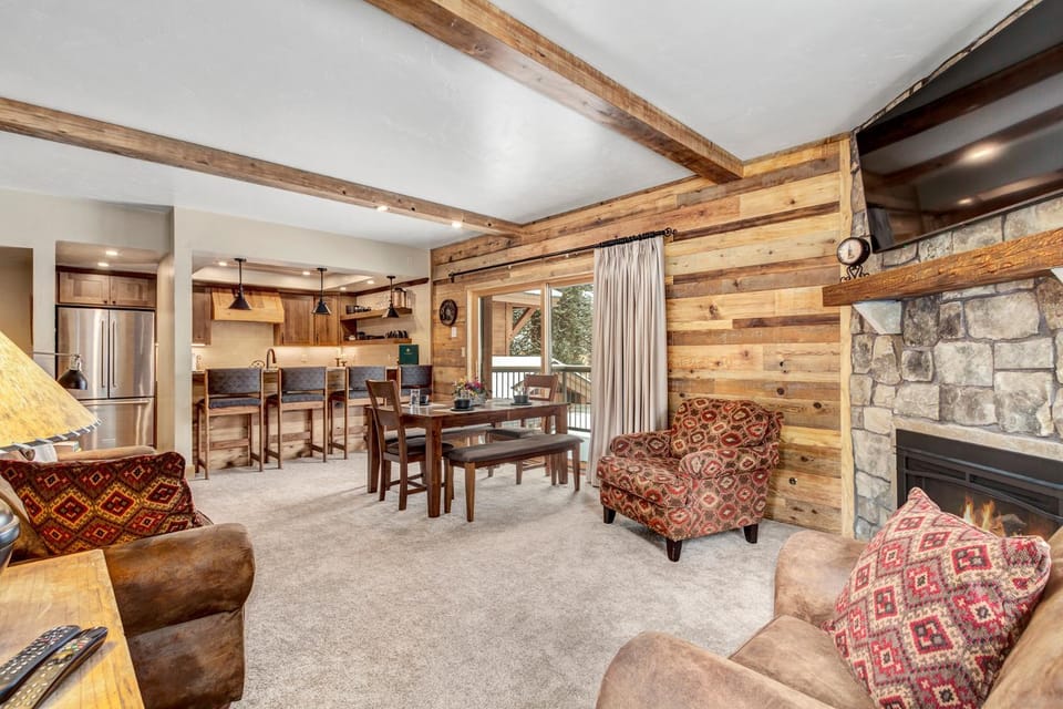 Mountainwood 106 by Great Western Lodging Apartment in Breckenridge