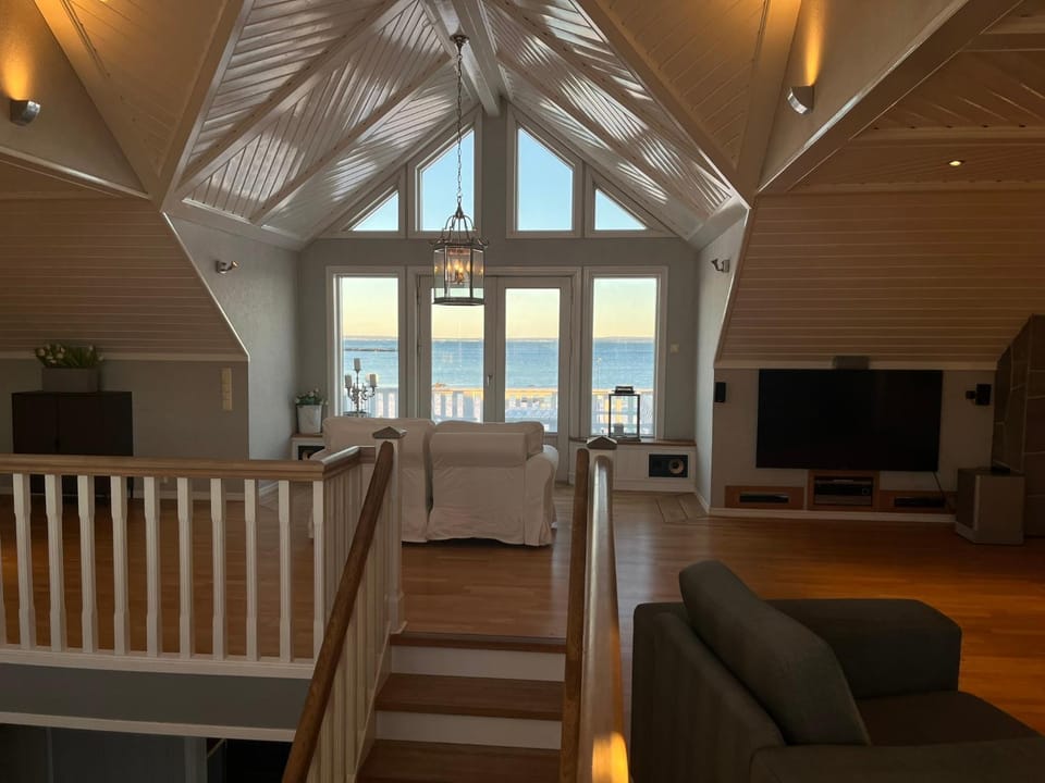 Villa på Oslofjordens største og mest populære badestrand Villa in Viken, Norway