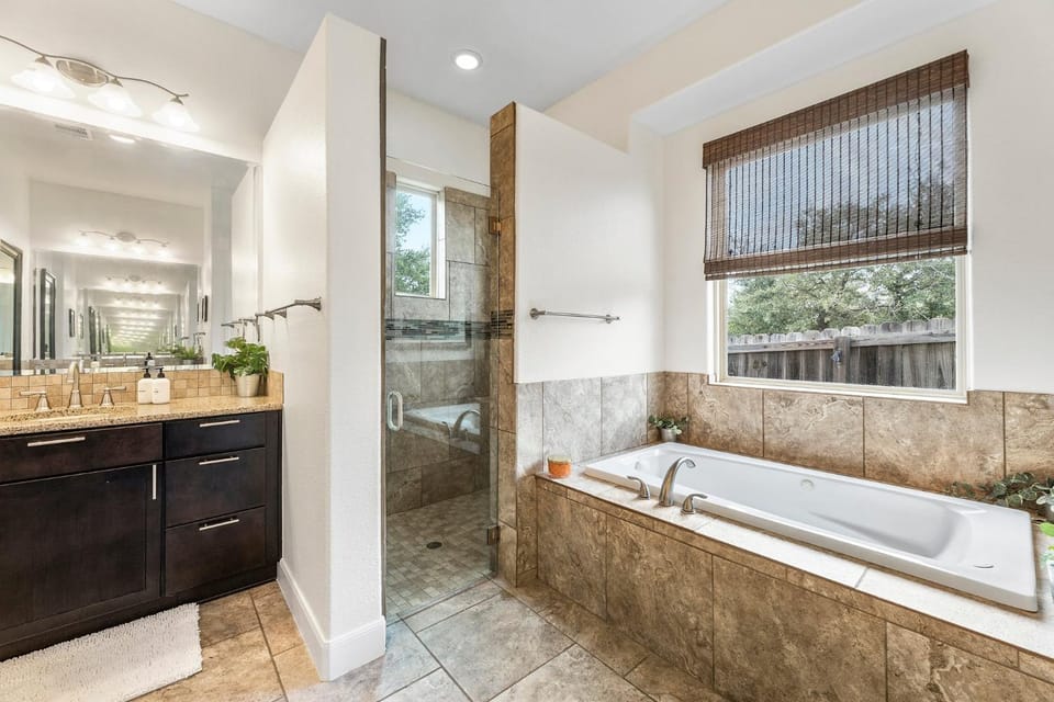 Shower, Bathroom, Bath, towels