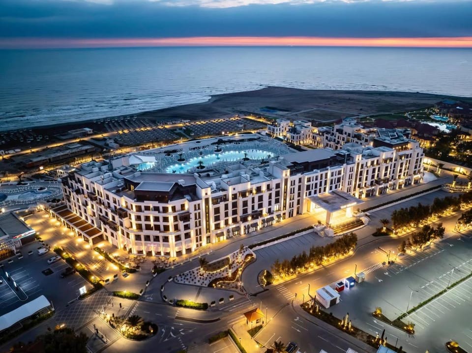 Sea Breeze Baku Apartment in Baku, Azerbaijan