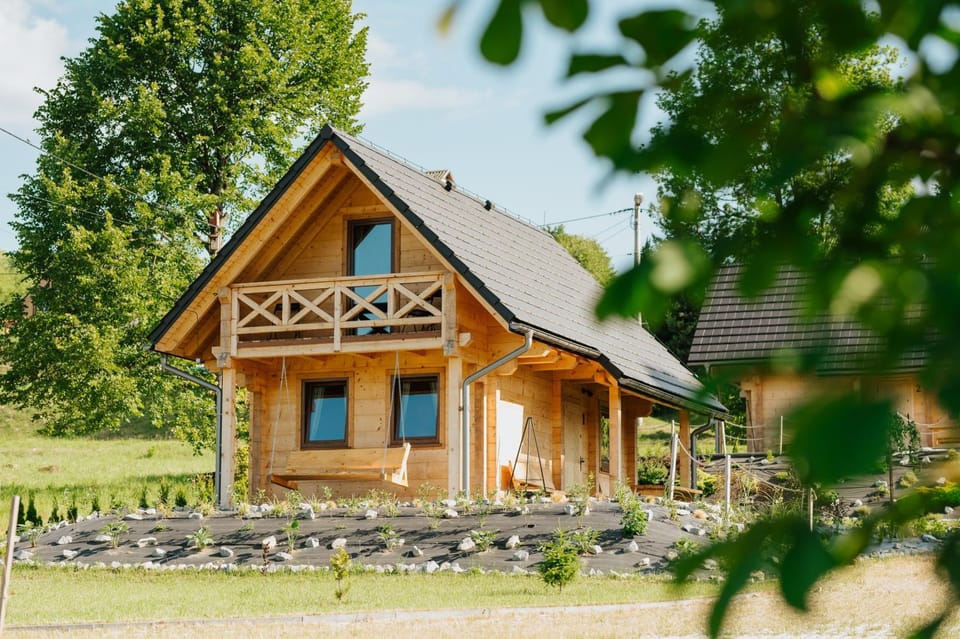 PUŹNIAKÓWKA House in Lviv Oblast