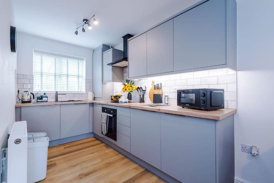 Coffee/tea facilities, dishwasher, pet friendly, toaster