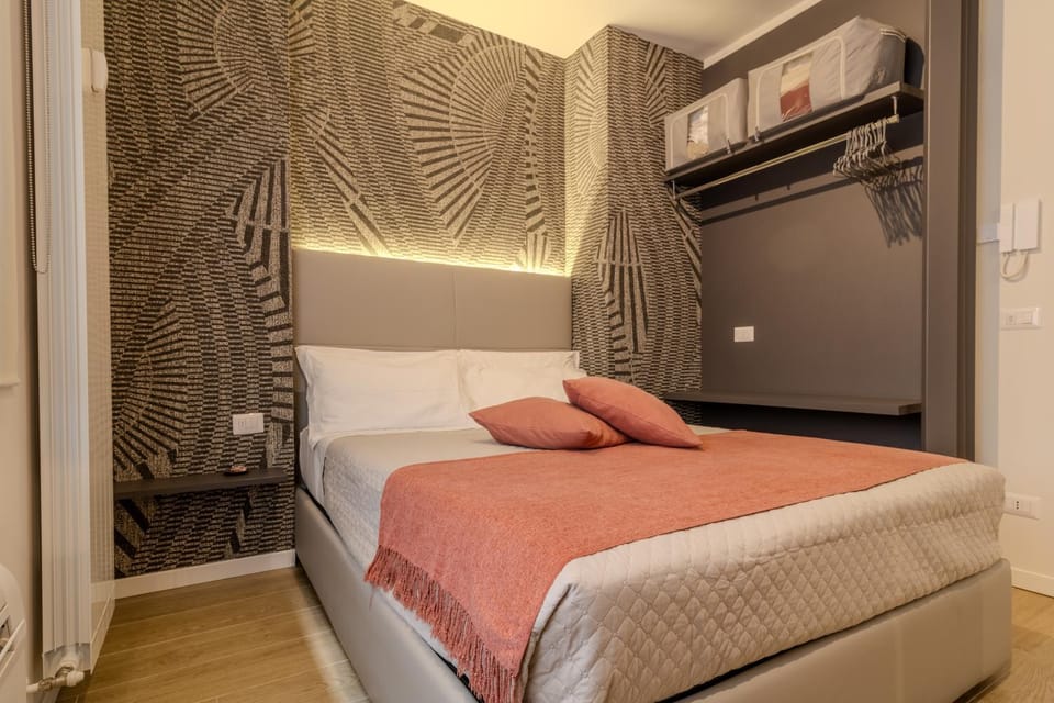 Bed, Photo of the whole room, Bedroom, wardrobe, air conditioner