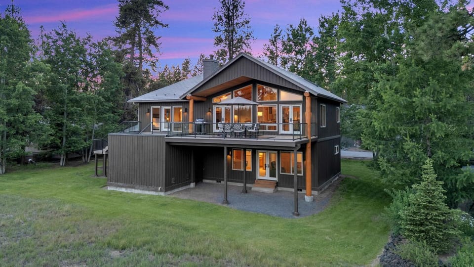 Pony Express 7 House in Three Rivers